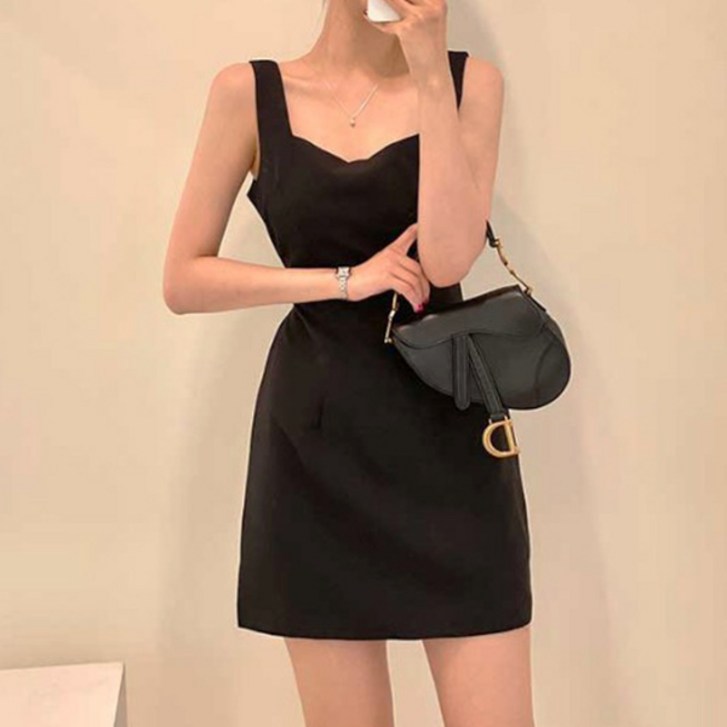 랜덤플레이 스퀘어 허리끈 민소매 슬림핏 미니원피스 랜덤플레이 스퀘어 허리끈 민소매 슬림핏 미니원피스