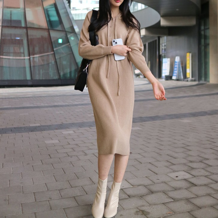 메리앤유 데일리룩 후드있는 골지니트소재 도톰원피스