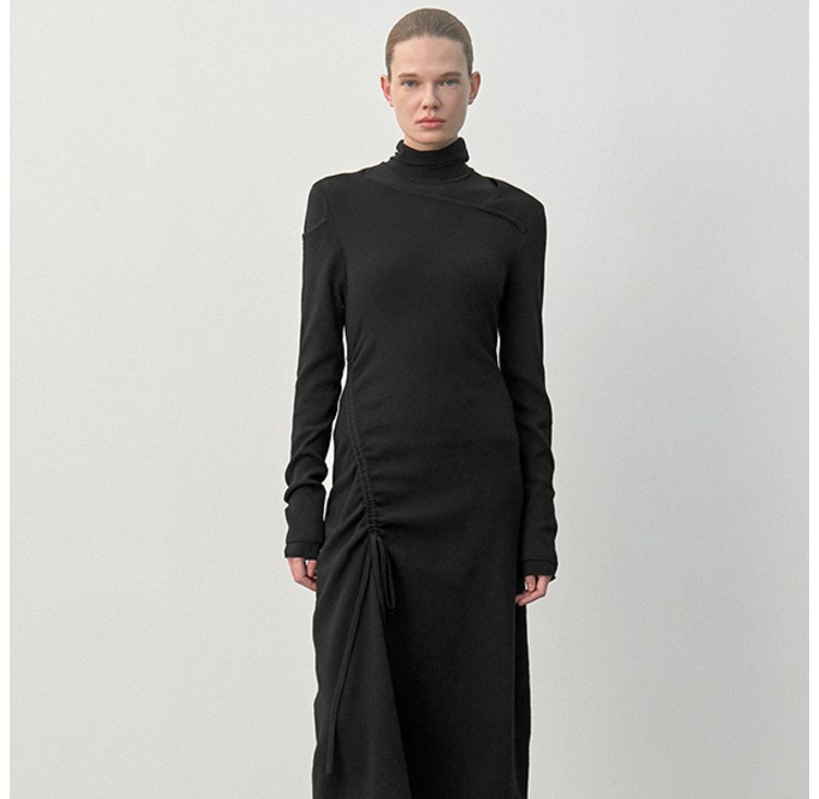 아틀리에나인 여성용 드로우 스트링 컷아웃 니트 드레스 OP6246